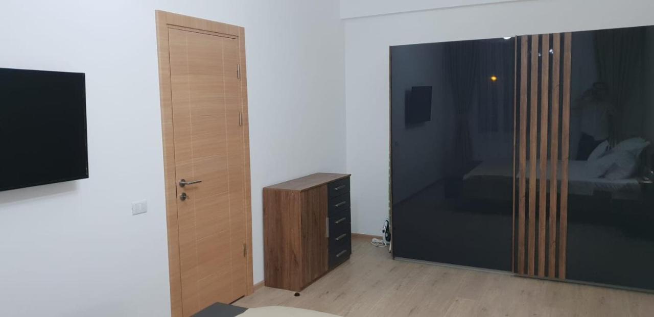 Apartament Laura Solid House ママイア エクステリア 写真