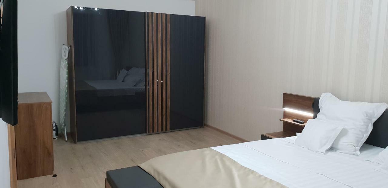 Apartament Laura Solid House ママイア エクステリア 写真