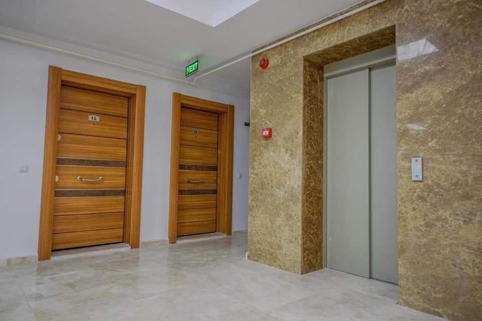 Apartament Laura Solid House ママイア エクステリア 写真